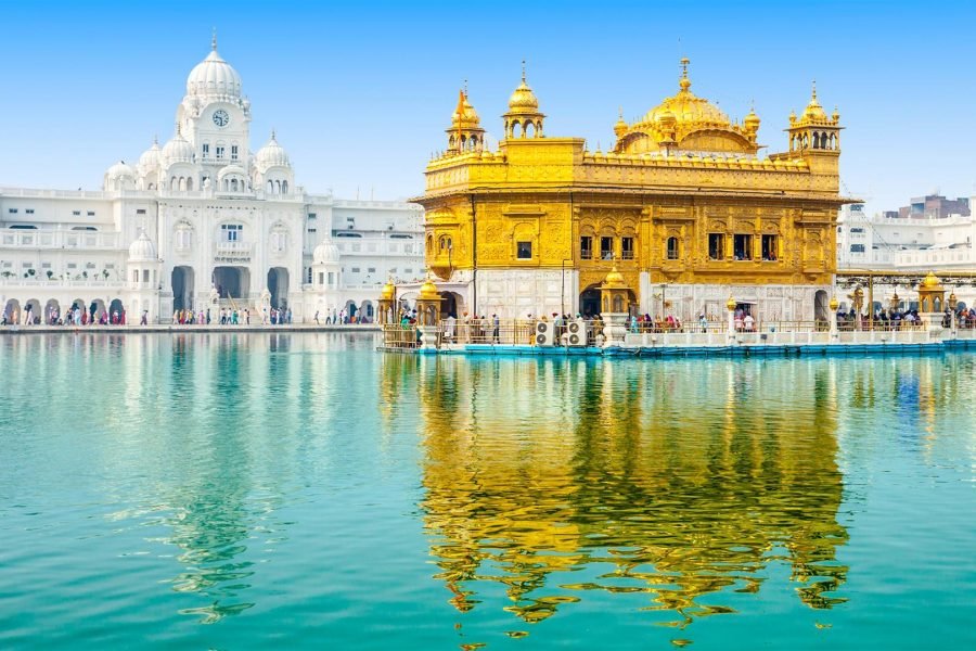 Dazzling Himachal with Amritsar